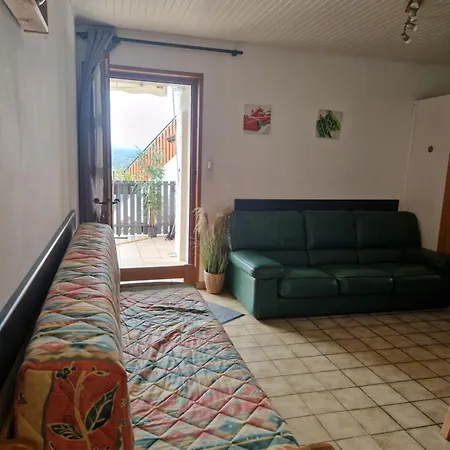 Le De Pigneux Apartment